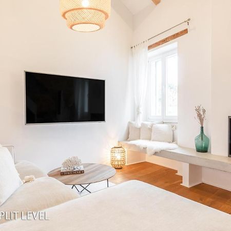 Porta Azzurra Apartments Ровин Екстериор снимка