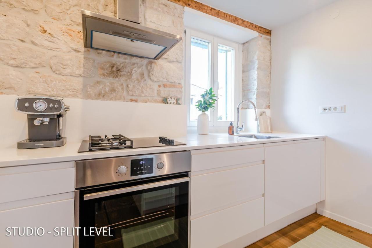 Porta Azzurra Apartments Ровин Екстериор снимка